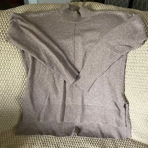 Lightweight Turtleneck